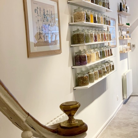 Herborisia - Herboristerie & CBD shop - 75010 Paris 5 Herborisia - Herboristerie | CBD | Plantes médicinales - Une boutique authentique - 75010 Paris